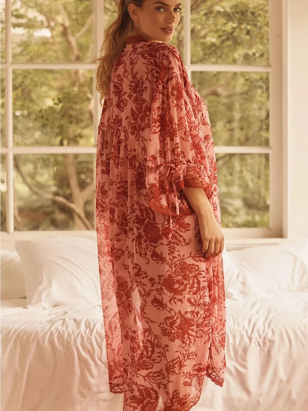Anthropologie LyreBird Red Floral Lace-Trim Robe & short Set
